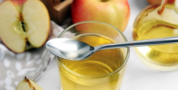 Miniatura: Moja mama pije rano szklankę wody z jednym...