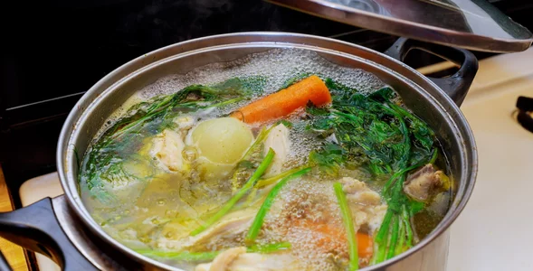 Miniatura: Myślisz, że rosół robisz dobrze? Ten trik...