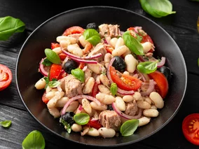 Miniatura: Nie kroję warzyw godzinami. Ta sałatka z 2...