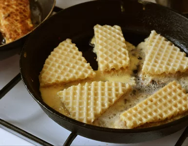 Miniatura: Wafle przekładam zaskakującym farszem. Tą...