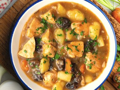 Miniatura: Kroję pierś z indyka i dorzucam suszone...