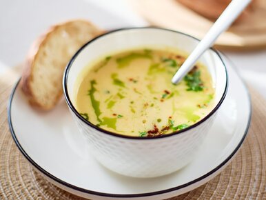 Miniatura: Sycąca, tania zupa idealna na mroźne dni....