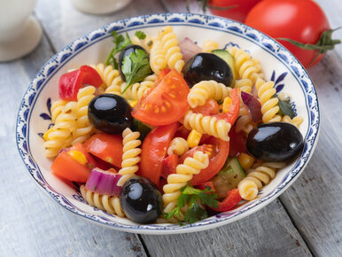 Miniatura: Wieczorem robię prostą sałatkę z...