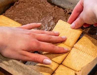 Miniatura: Herbatniki przekładam puszystym kremem. To...