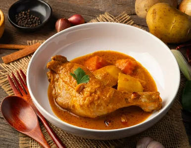 Miniatura: Ten aromatyczny kurczak z ziemniakami robi...