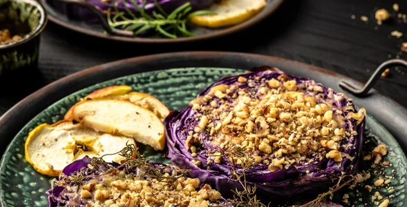 Miniatura: Kroję główkę w plastry i piekę. Niemcy...