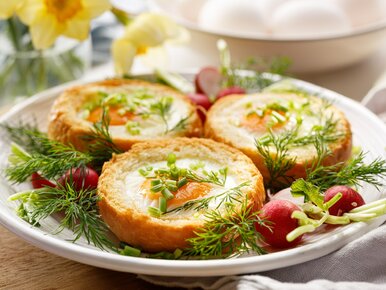 Miniatura: Rozkrajam bułki, wbijam jajka i siup do...