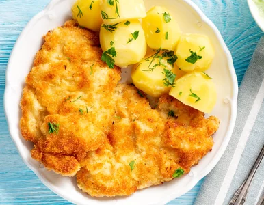 Miniatura: Ścieram na tarce i nacieram schabowe....