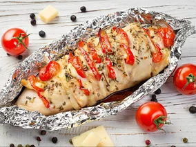 Miniatura: Nacinam pierś z kurczaka i wciskam 2...