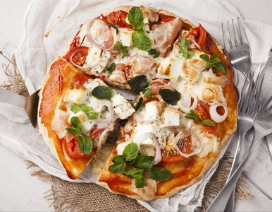 Miniatura: Pizzę robię bez mąki. Wystarczy serek...