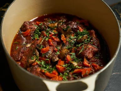 Miniatura: Wygląda jak gulasz wołowy, a nie ma mięsa....