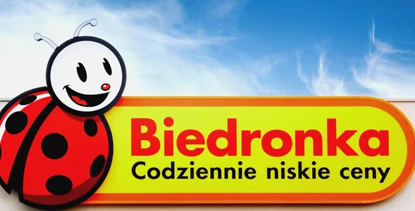 Miniatura: Biedronka mocno tnie ceny. Druga butelka...