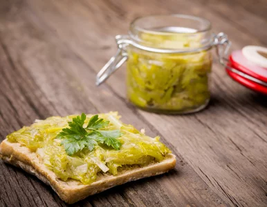 Miniatura: To zielone smarowidło zamykam w słoikach....