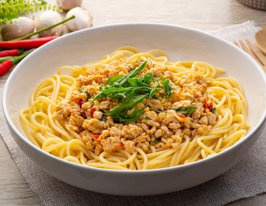 Miniatura: Makaron spaghetti robię z pysznym mięsem i...