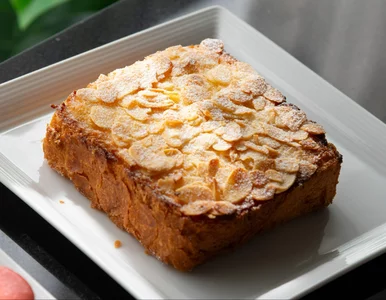 Miniatura: Biorę czerstwe kromki i zamieniam w...