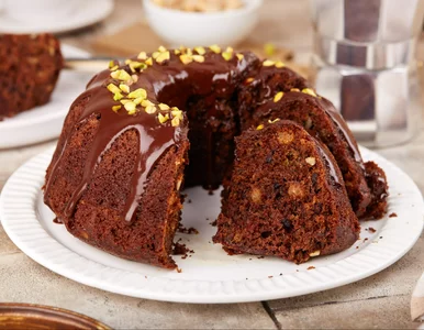 Miniatura: Wszyscy robią zwykłą babkę czekoladową....