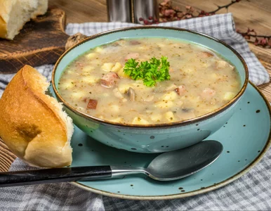 Miniatura: Zamiast jajka dorzucam to do żurku....