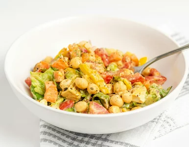 Miniatura: Ta sałatka ratuje mnie, gdy chcę szybko...