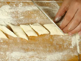 Miniatura: Do ciasta na kopytka dodaję tylko 1 łyżkę....