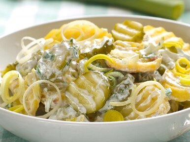 Miniatura: Odkąd robię tę sałatkę z ziemniaków, każdy...