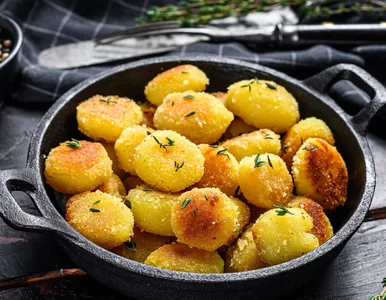 Miniatura: Daruj sobie frytki. Najpierw je gotuję,...