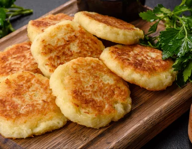 Miniatura: Do wczorajszych ziemniaków dorzucam...