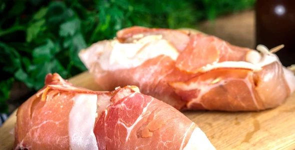 Miniatura: Biorę pierś kurczaka i dwa proste dodatki....