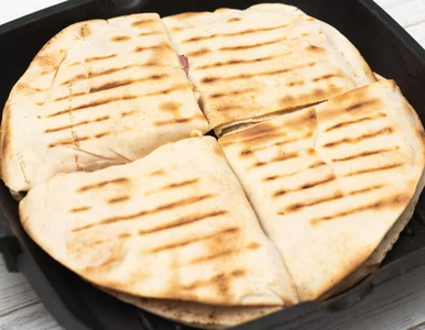 Miniatura: Ta kolacja z gotowych placków to 10 minut...