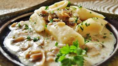 Miniatura: Z wczorajszych ziemniaków robię kolację,...