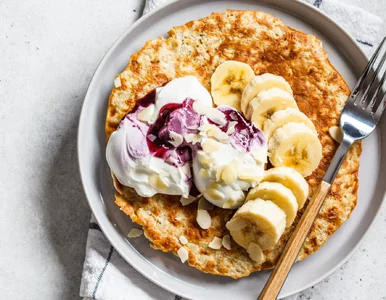 Miniatura: Ten naleśnik owsiany jest smaczny i...