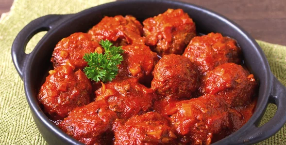 Miniatura: Siekam kapustę i dodaję do mięsa. Ten...