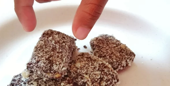 Miniatura: Do kruchych ciastek nie dodaję jajek....