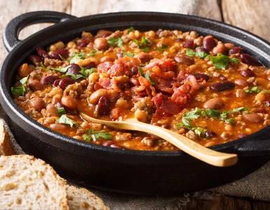 Miniatura: Do jednego garnka wrzucam proste...