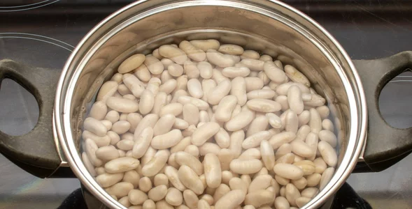 Miniatura: Z białej fasoli i aromatycznego dodatku...