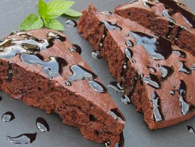 Miniatura: Do brownie dodaję chłodzący składnik. Ta...