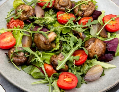 Miniatura: Nie wierzyłem w ciepłe pieczarki w...