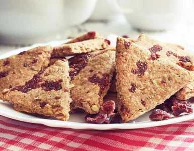 Miniatura: Chrupiące trójkąty bez białej mąki sycą na...