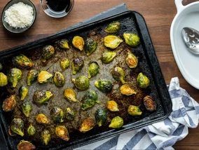 Miniatura: Polej kilka sztuk sosem i wrzuć do...