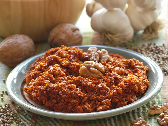 Miniatura: Seniorzy smarują tym chleb zamiast masła....