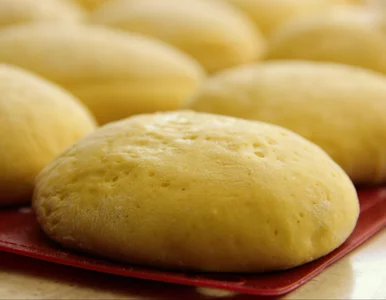 Miniatura: Zastępują bułki i kluski. Te pampuchy są...