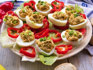 Miniatura: Otwieram puszkę i robię jajka na ostatnią...