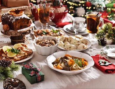 Miniatura: Czernina z karpia i zupa migdałowa dla...