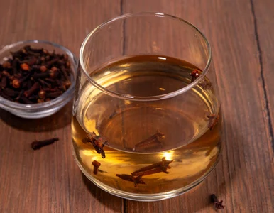 Miniatura: Rano piję ten ciepły napar. Brzuch...