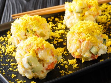 Miniatura: Nie podawaj sałatki w misce. Te kulki z...