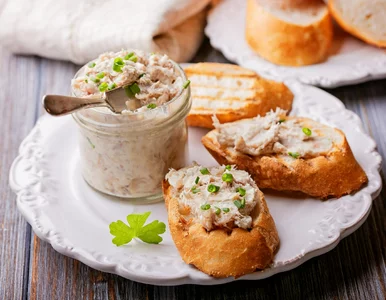 Miniatura: Kremowa pasta z wędzonej makreli. Kusi...