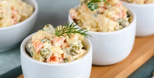 Miniatura: Sałatka jarzynowa idealna na 11 listopada....