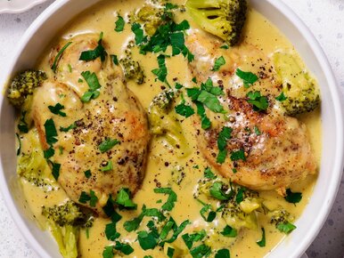 Miniatura: Babcia dusiła pierś z kurczaka w tym...