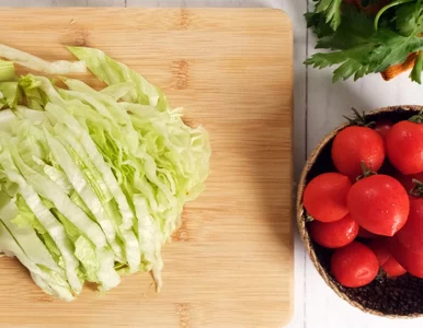 Miniatura: Zrobiłem błyskawiczną surówkę Ewy...