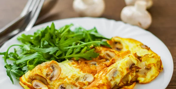 Miniatura: Rumienię pieczarki i wlewam rozmieszane...