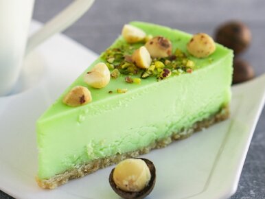 Miniatura: Biorę dwa sery i miksuję. Ten pistacjowy...